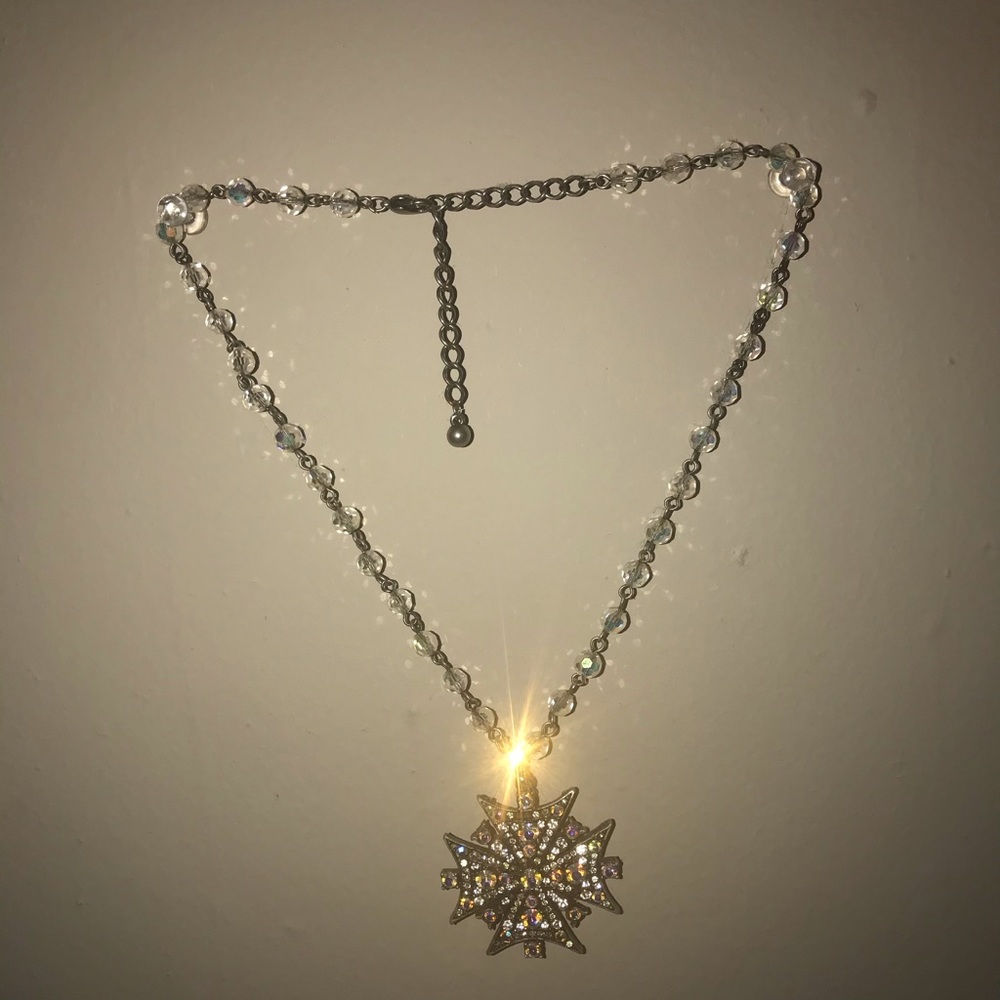 Star necklace. 😎
